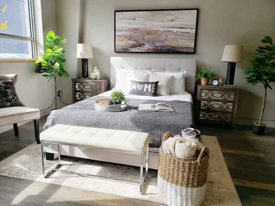 Topol Night Stand Get ReFurnished